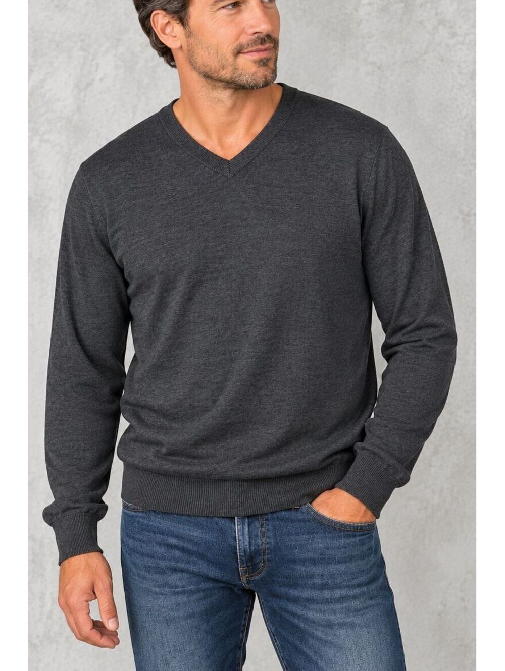 Men's Dark Gray V-Neck 100% Extra Fine Merino Wool Sweater, Size Large